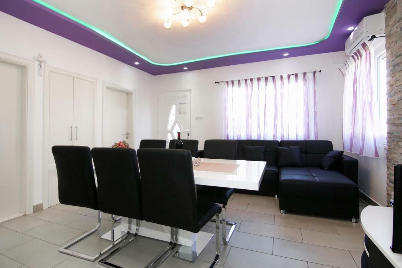 Holiday home Luxury House With Pool